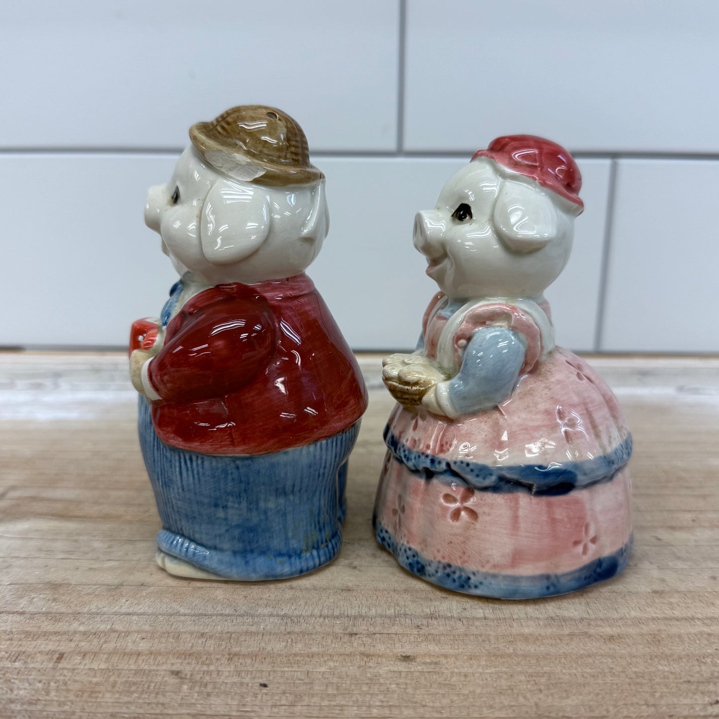 Otagiri Mr. & Mrs. Pig Ceramic Salt & Pepper Set