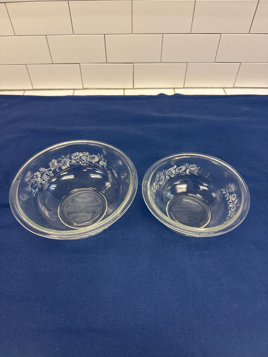 Pyrex Colonial Mist Daisy Mixing Bowls Set of 2