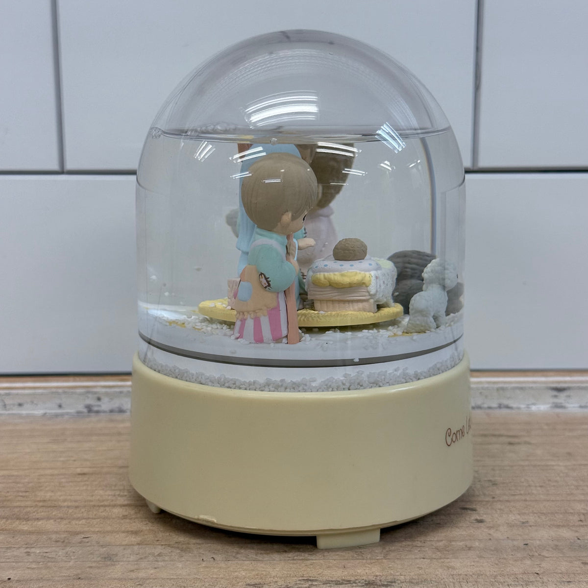 Precious Moments Nativity Musical Snow Globe with Box 1980s