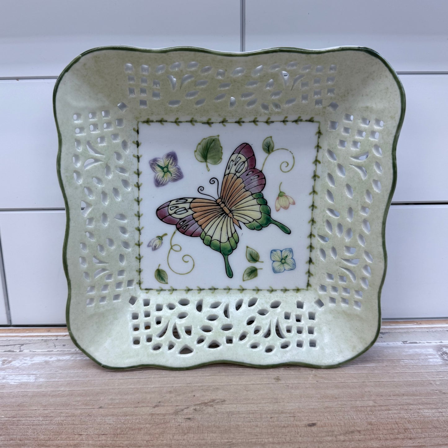 Andrea by Sadek Butterfly Reticulated Ceramic Dish