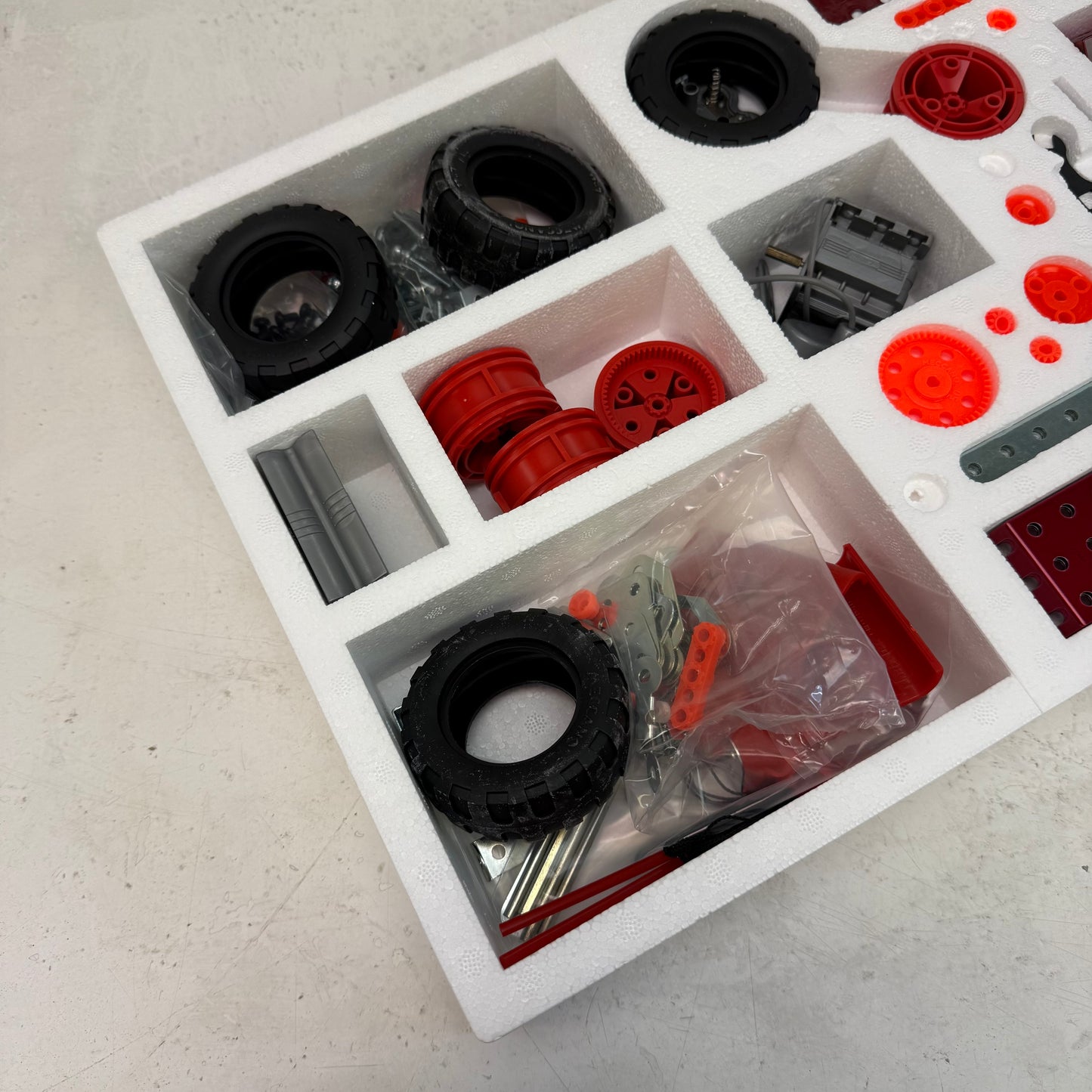 Erector Multimodels Constuction Kit, 2001