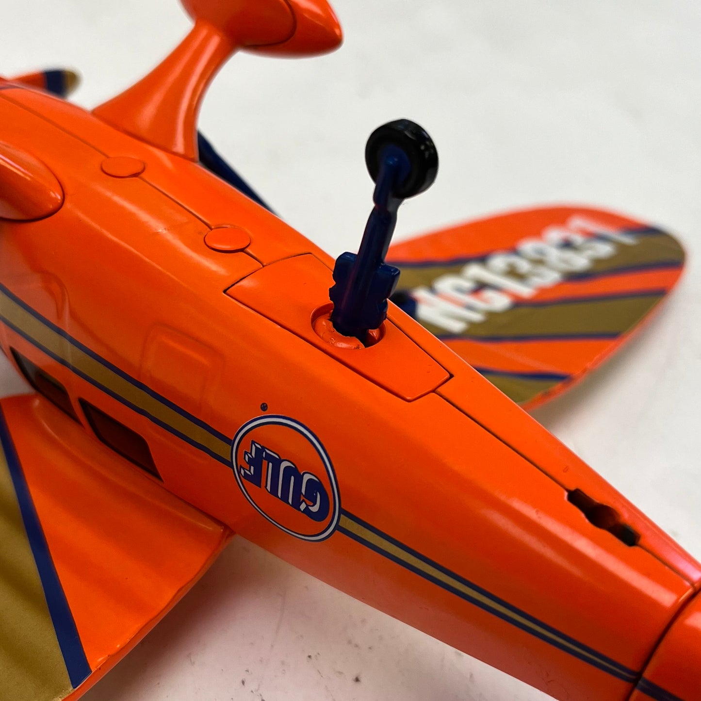 Gearbox Limited Edition Gulf Stinson Reliant Die Cast Coin Bank, 1997