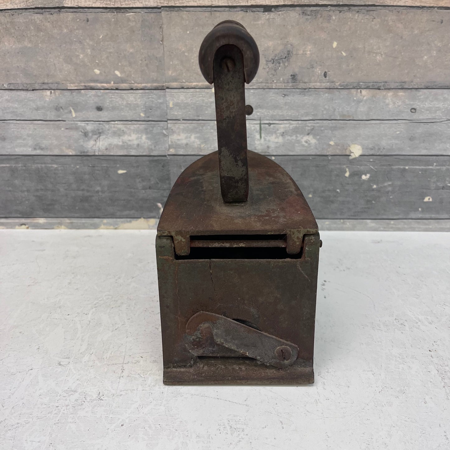 Cast Iron Charcoal Sad Iron