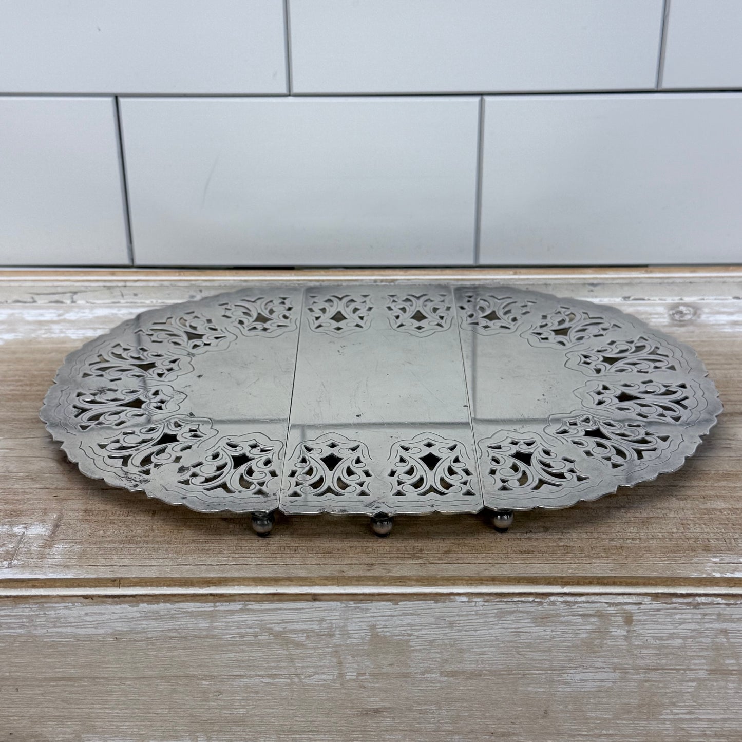Trivet Hot Plate, Expandable Pierced Silver Plated