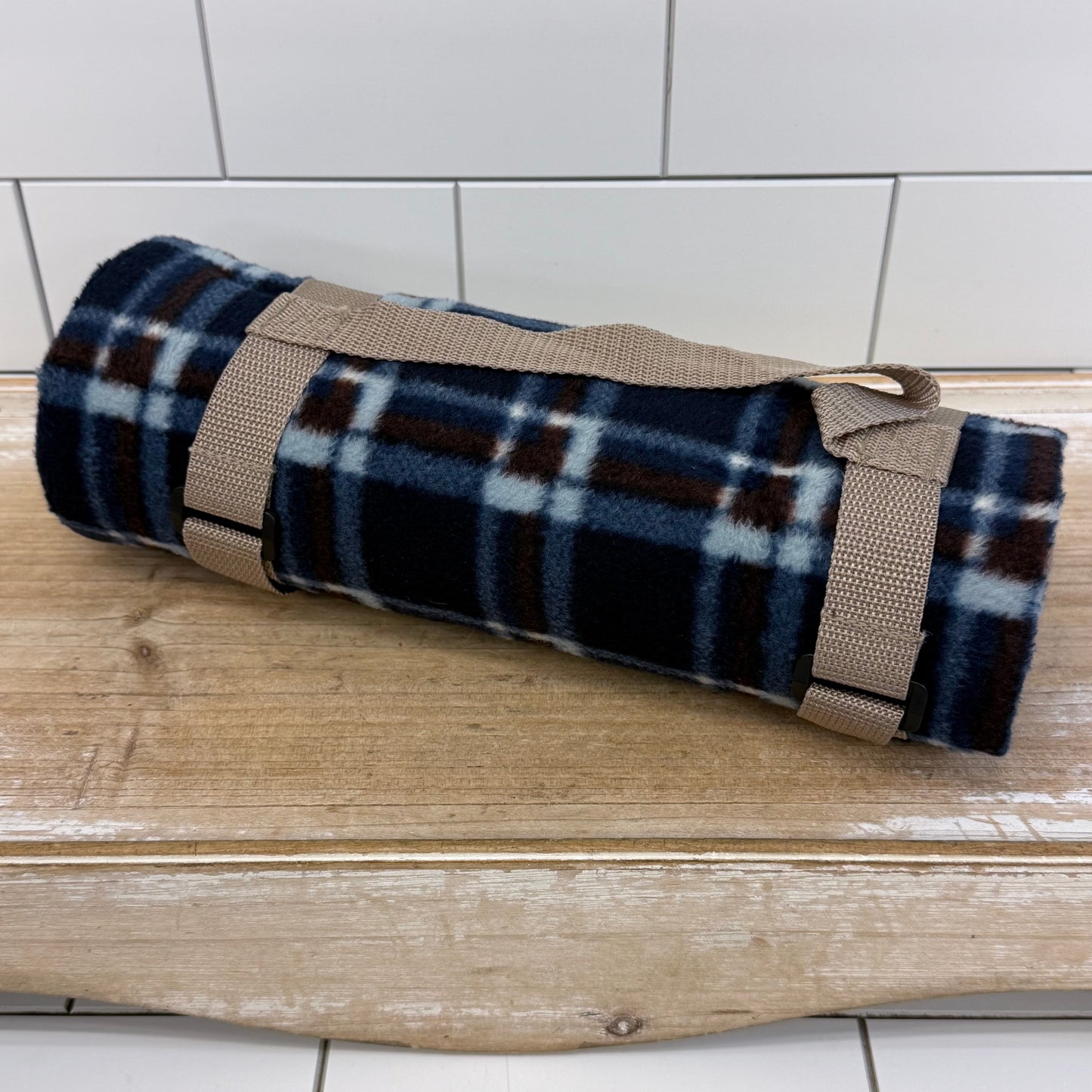 Insulated Picnic Bag Dinnerware Set for 2 with Blanket 15 Pieces