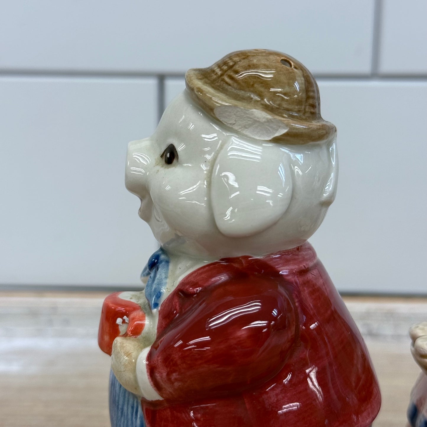 Otagiri Mr. & Mrs. Pig Ceramic Salt & Pepper Set