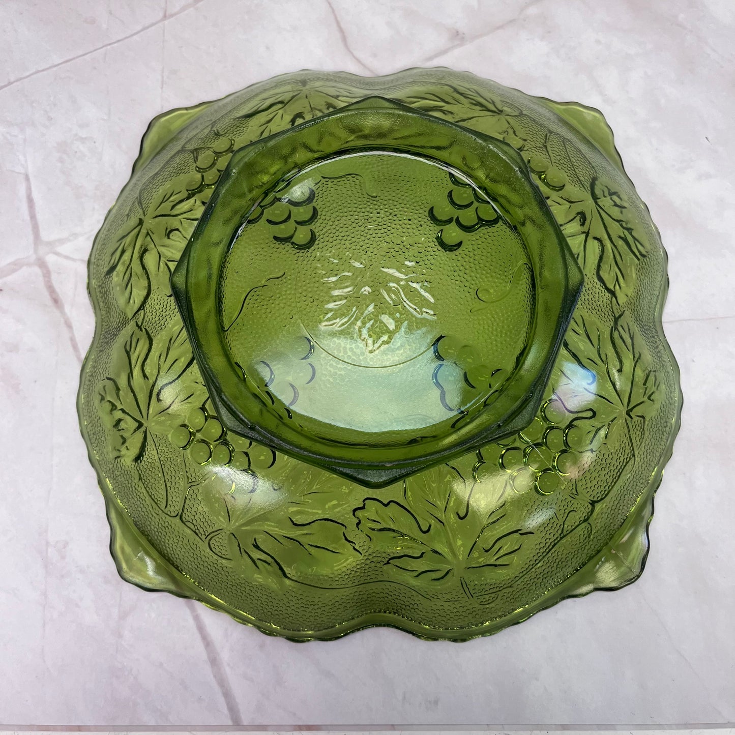 Anchor Hocking Embossed Grape Glass Serving Bowl
