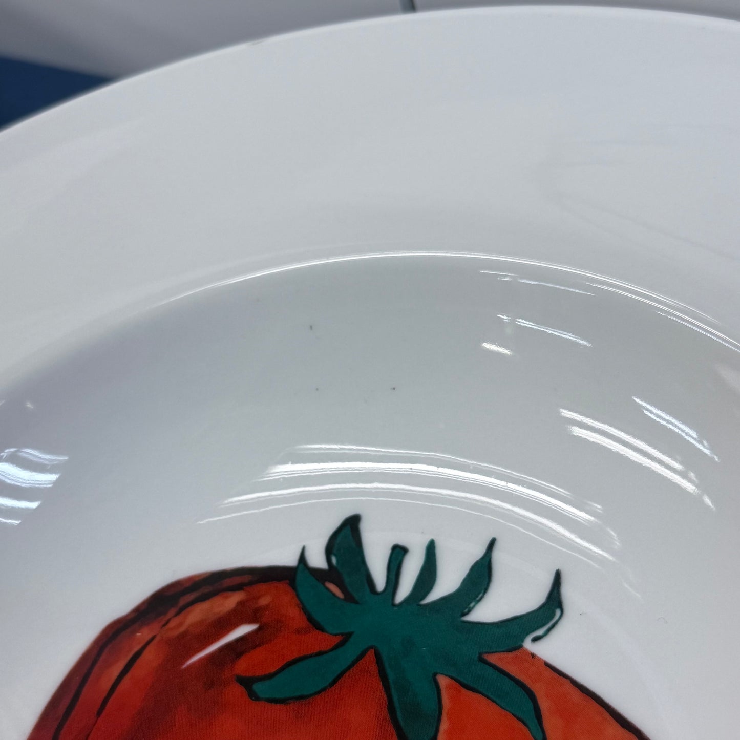 Crate & Barrel Tomato Pasta Bowls Set of 4 Ceramic Dinnerware
