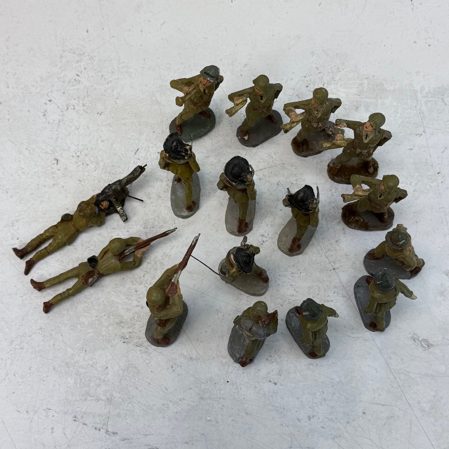 Toy Soldier Figurines, Set of 16