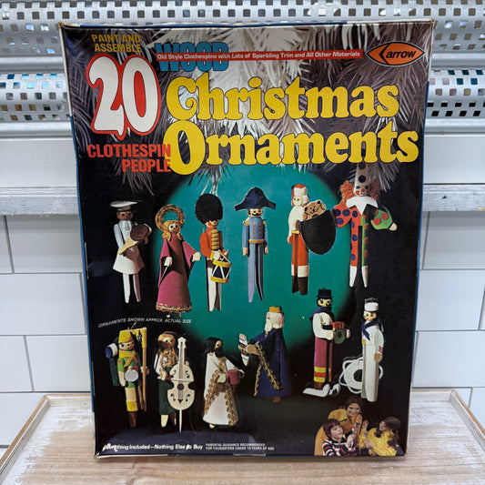 Arrow Christmas Clothespin Ornaments Craft Kit, New, 1975