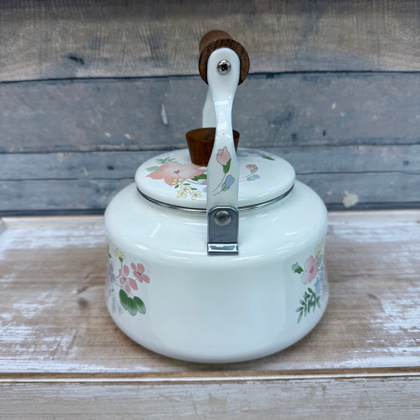Kobë Kettle Enameled Tea Kettle