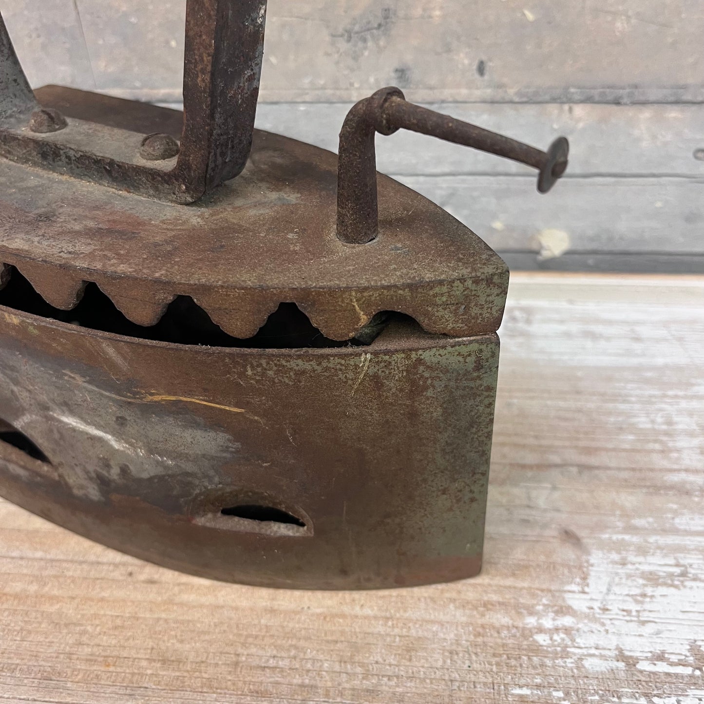 Cast Iron Charcoal Sad Iron