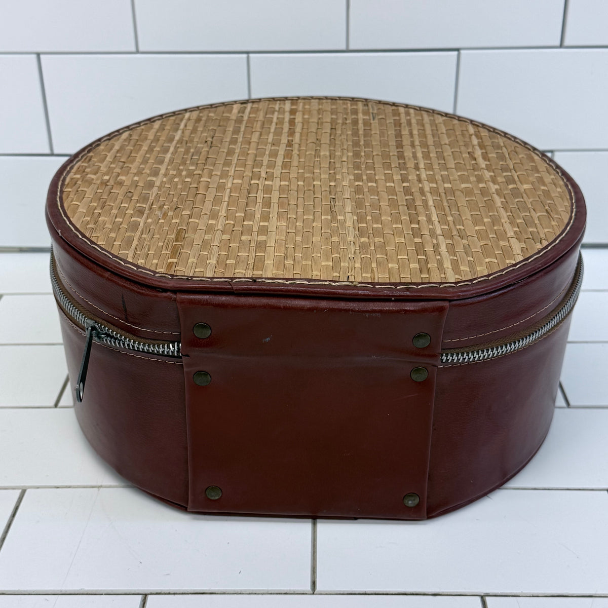Estate Mystery Hat Box Vintage 9 Lbs