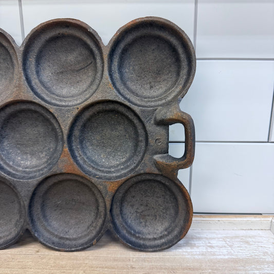 Victoria Gem Pan, Cast Iron 1960s