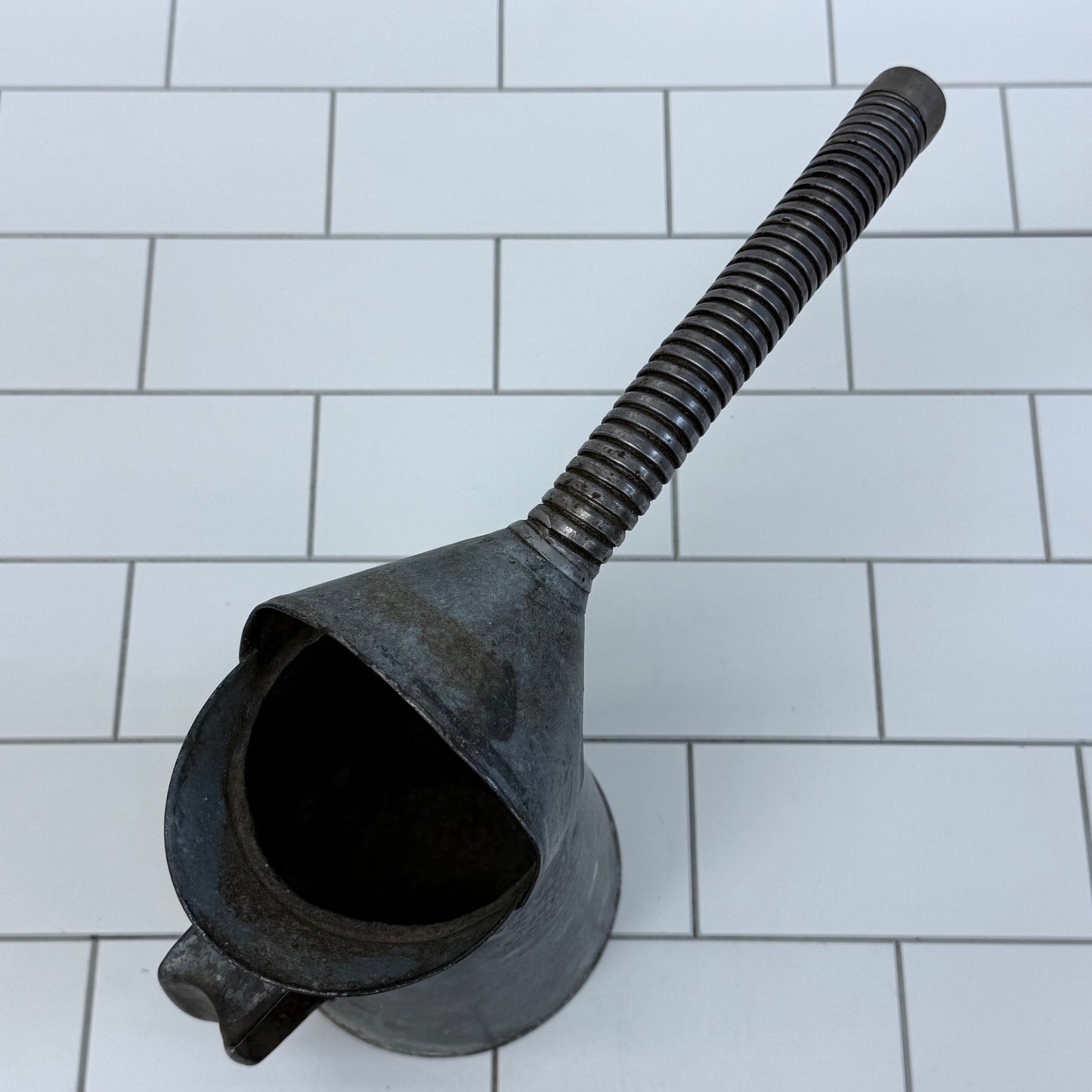 Dover Galvanized Oil Can with Flexible Spout, 2 Quarts