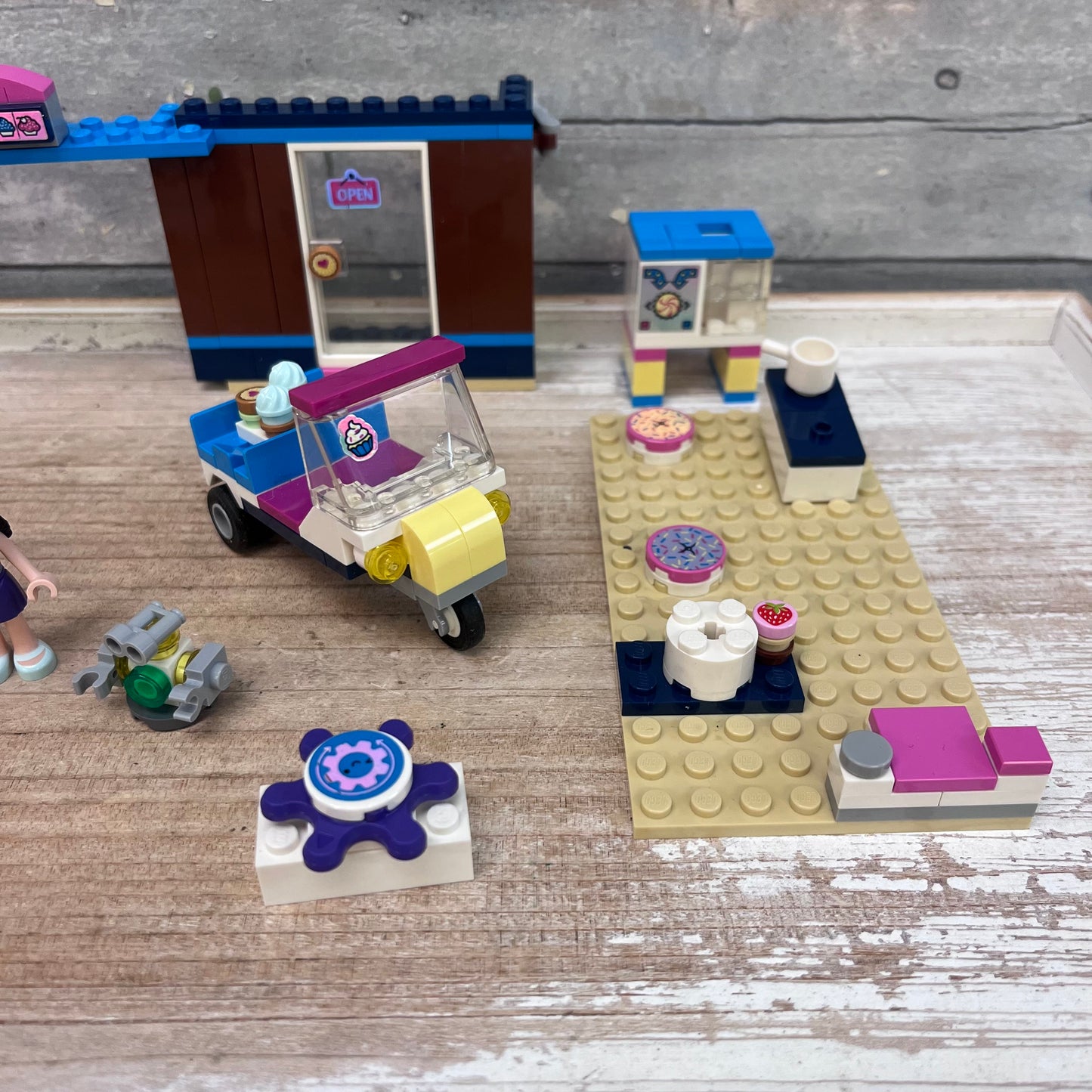 Lego Friends Olivia’s Cupcake Cafe Building Set in Box, #41366