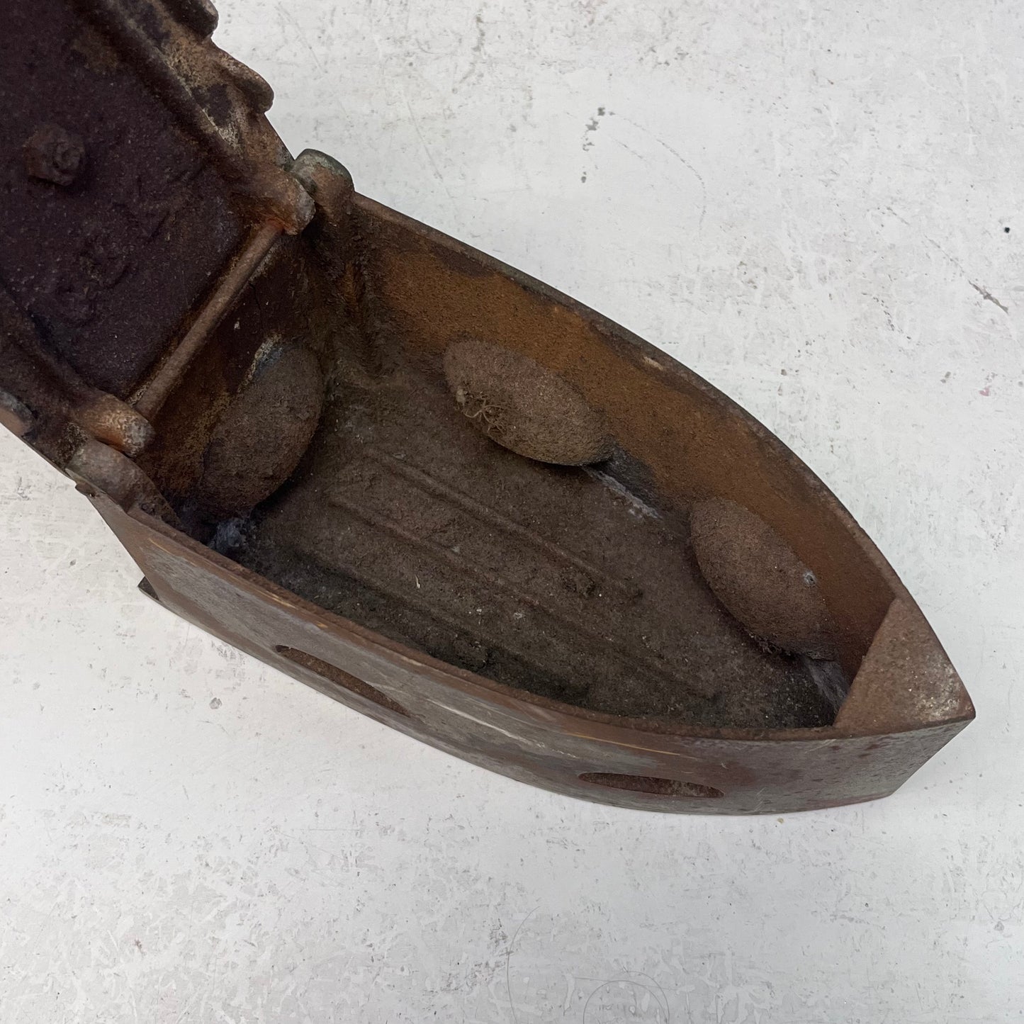 Cast Iron Charcoal Sad Iron