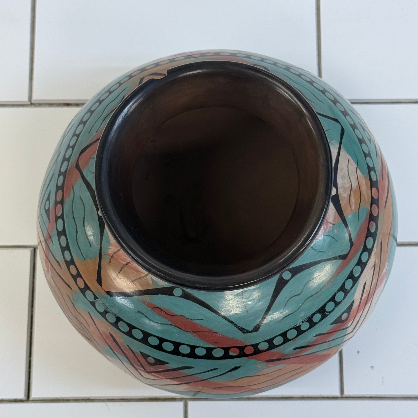 Santos Rivas Vilchez Peru Handcrafted Ceramic Vase Signed 2004