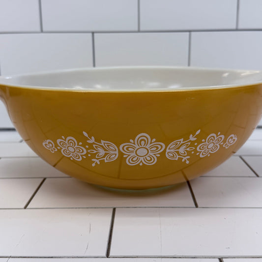 Pyrex Butterfly Gold #444 Cinderella 4 Qt Mixing Bowl 1972 USA