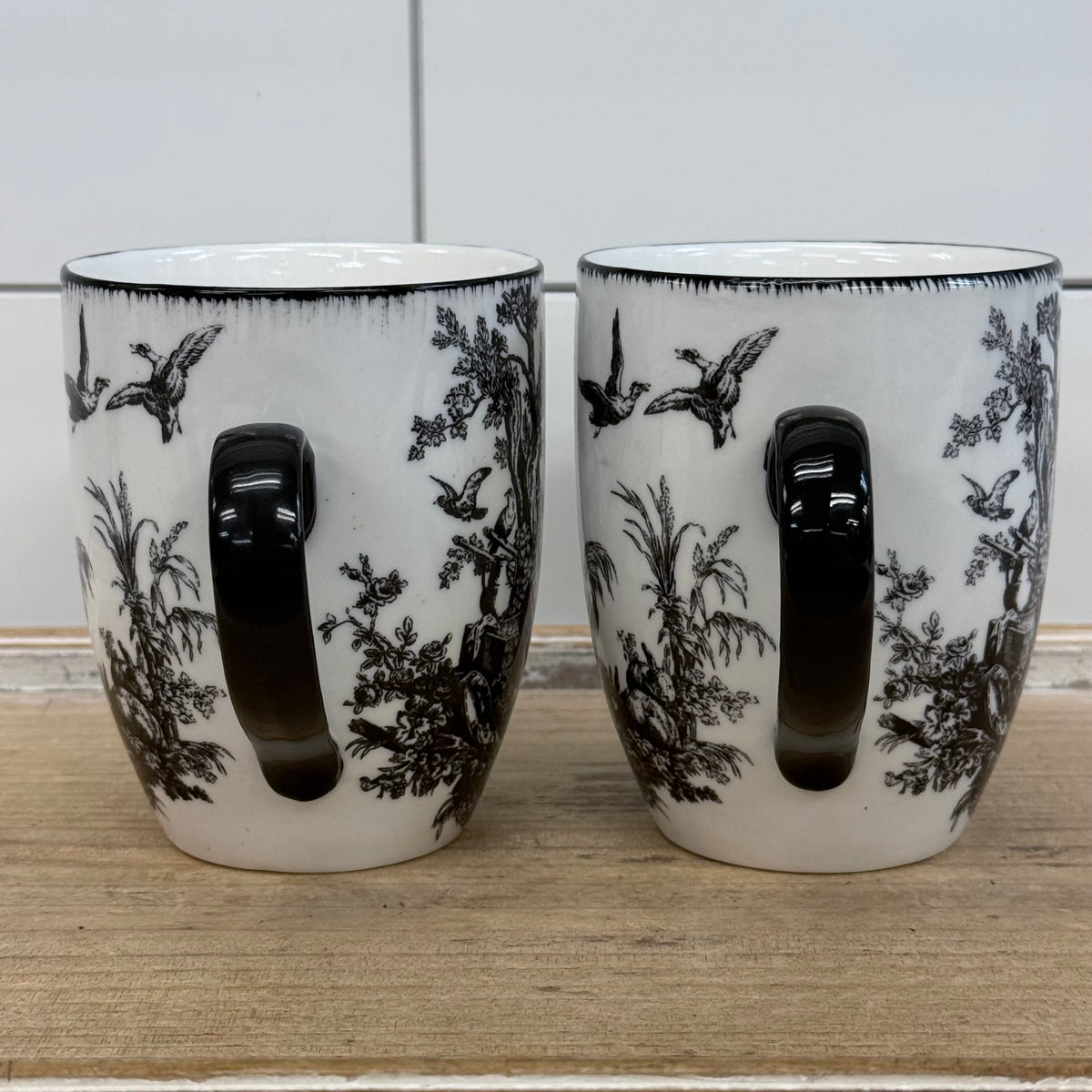Aux Au Provence Rooster Toile Mugs Set of 2 Ceramic
