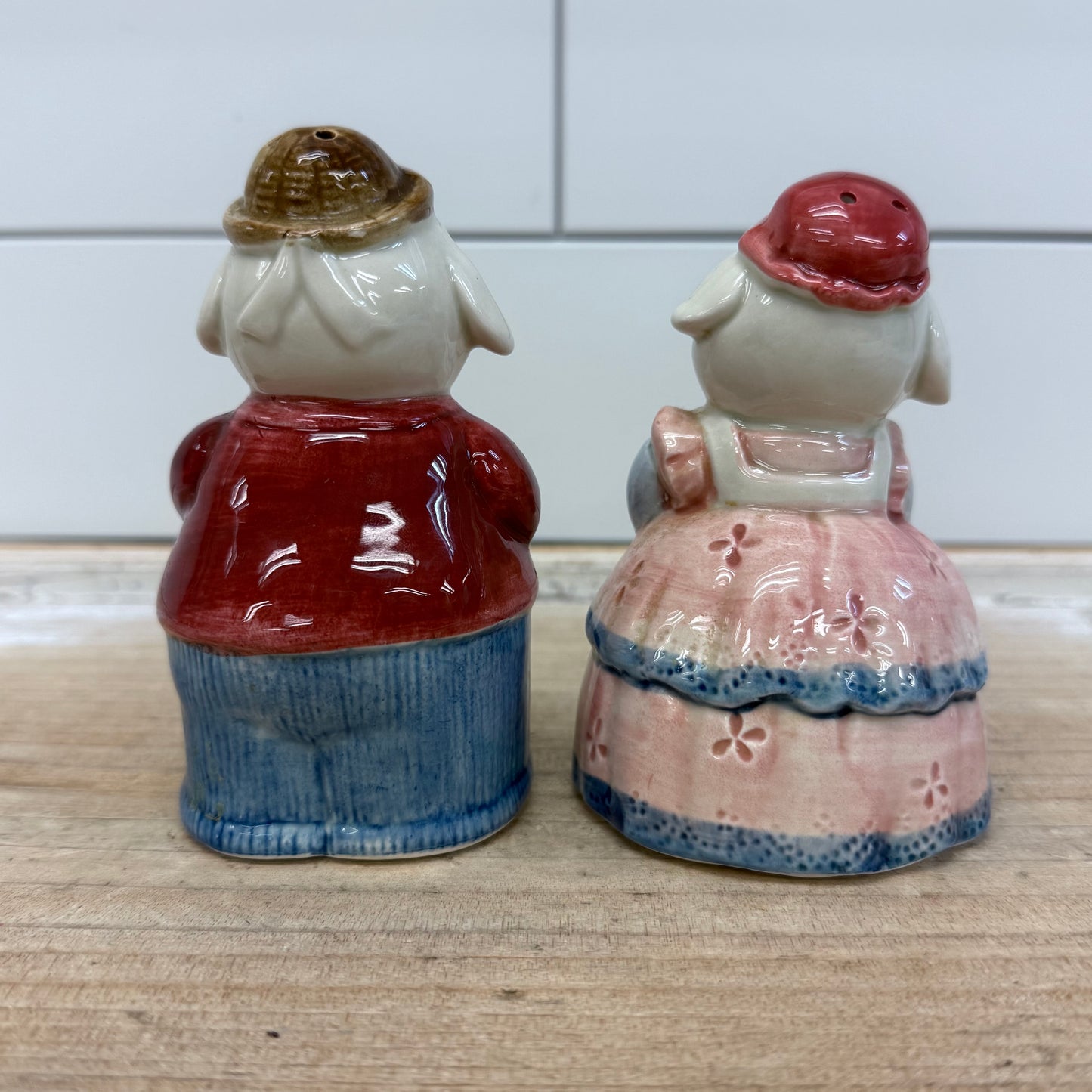 Otagiri Mr. & Mrs. Pig Ceramic Salt & Pepper Set