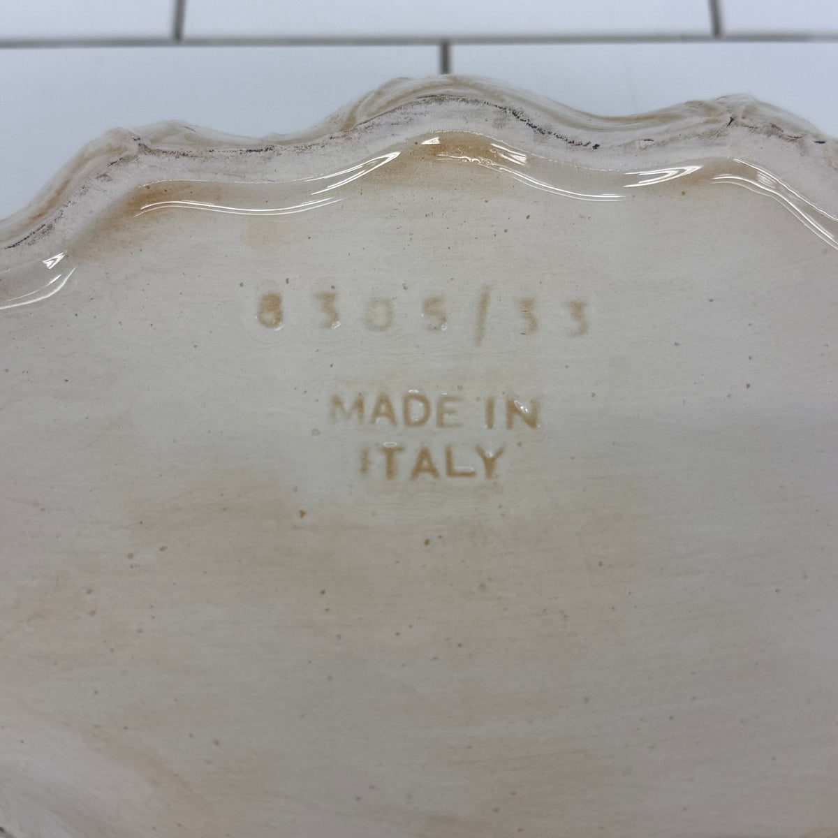 Vietri Foglia Leonardo Majolica Lemon Leaf Bowl