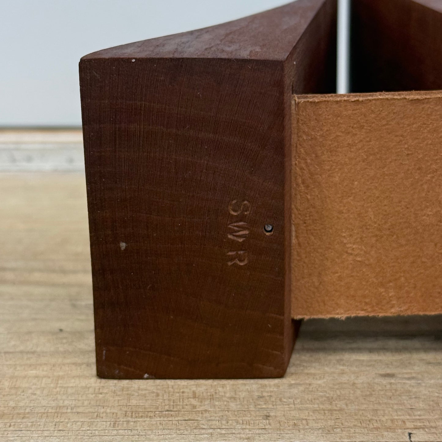 Artisan Bakkum Inspired Conjoined Wood Bookends Signed 2005