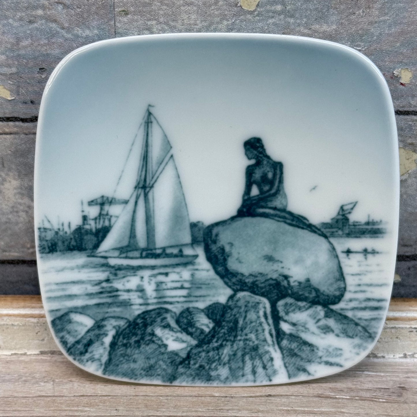 Bing & Grondahl Langelinie Porcelain Wall Plate