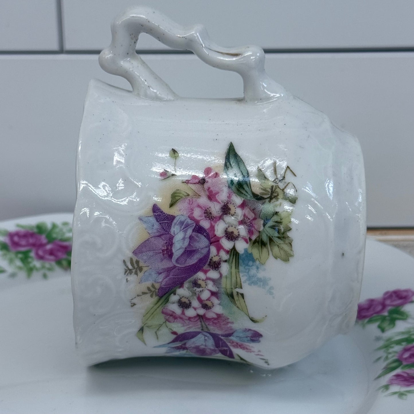 Handmade Porcelain Teacup Bird Display Plate