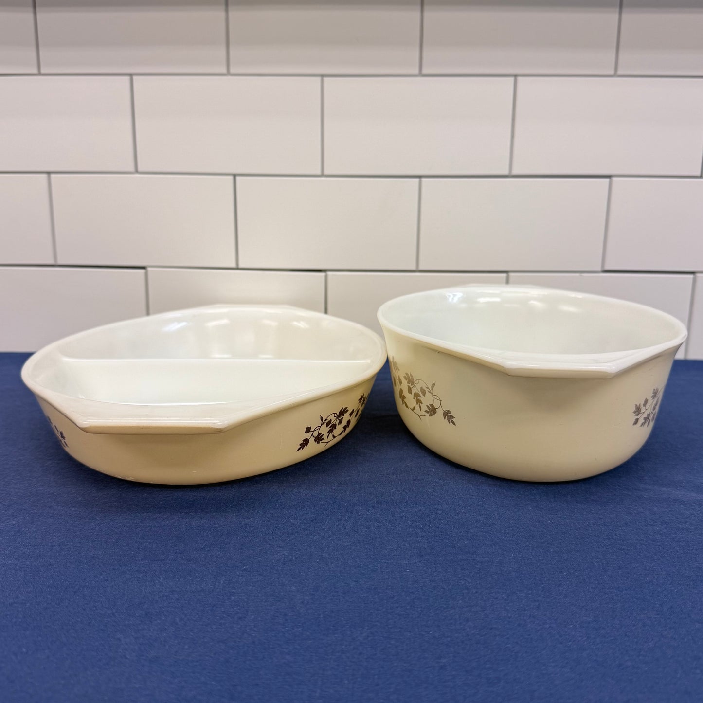 Pyrex Golden Acorn Casserole Set 043 Divided 1.5 Qt Vintage Bakeware