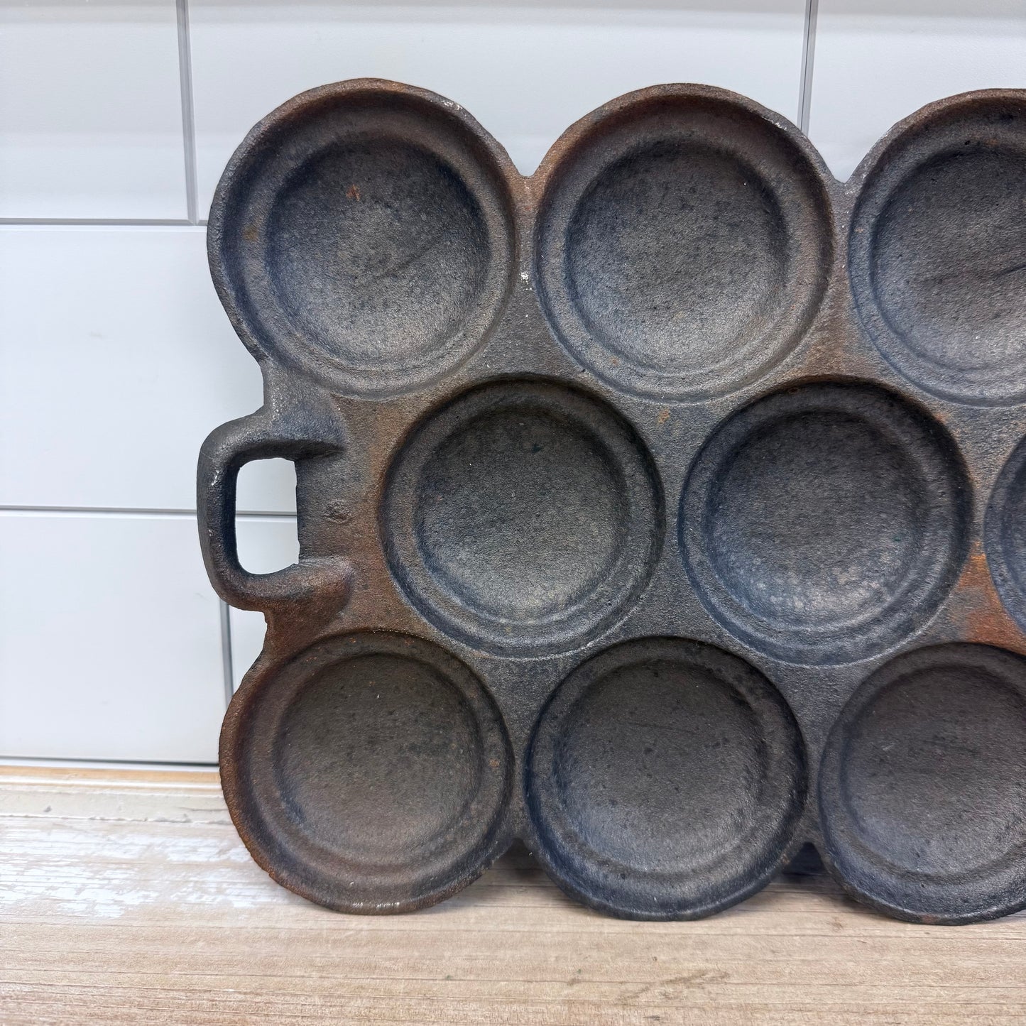 Victoria Gem Pan, Cast Iron 1960s