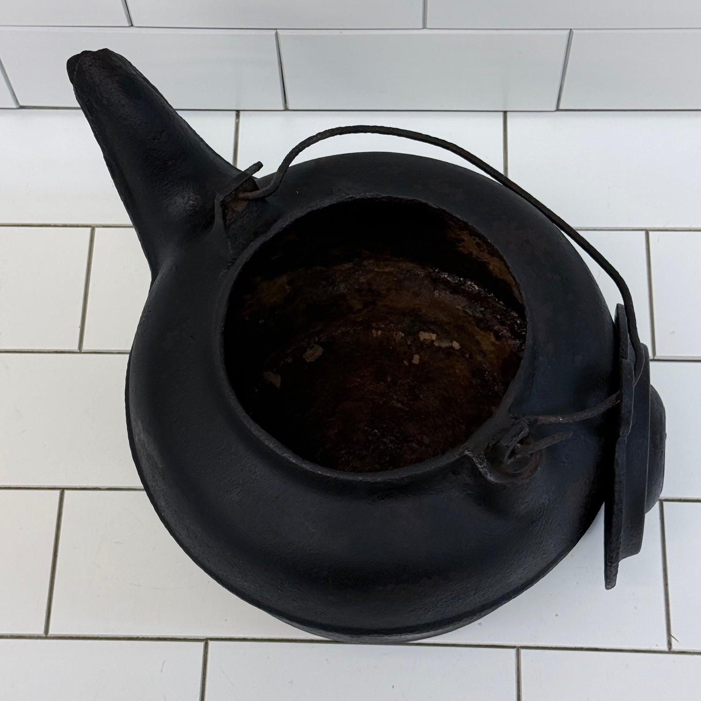 Antique Cast Iron Hearth Tea Kettle No. 7 Primitive Americana
