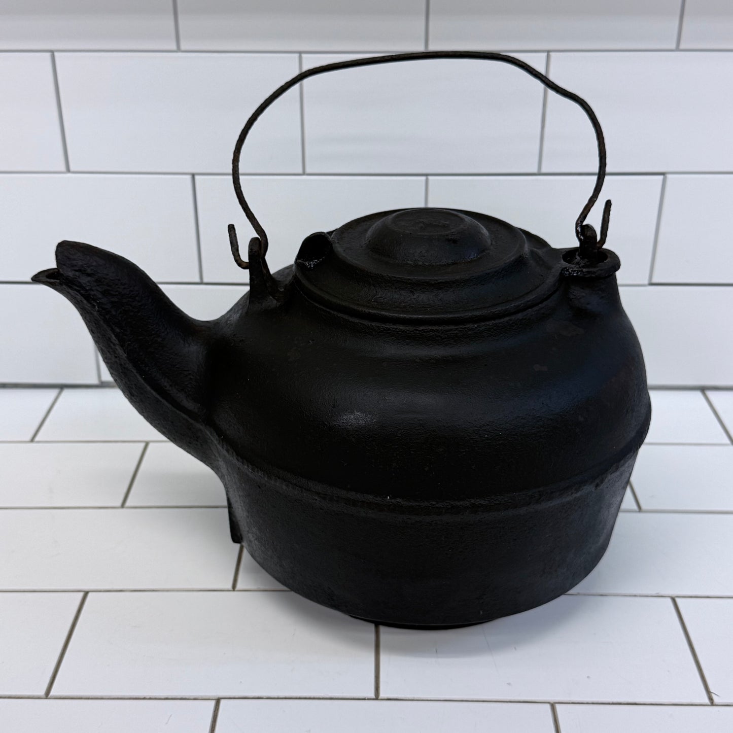 Antique Cast Iron Hearth Tea Kettle No. 7 Primitive Americana