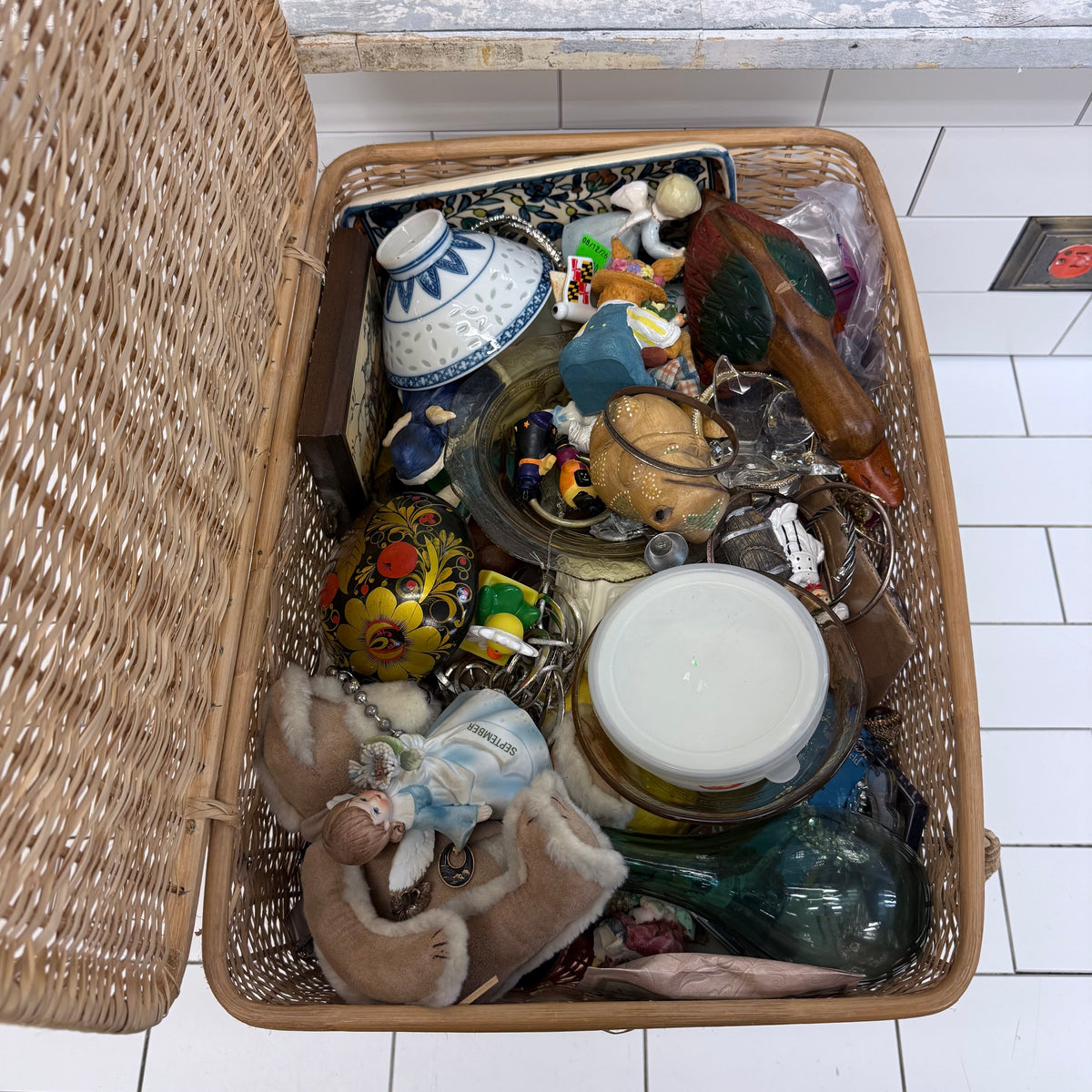 Estate Mystery Basket Vintage 28 Lbs
