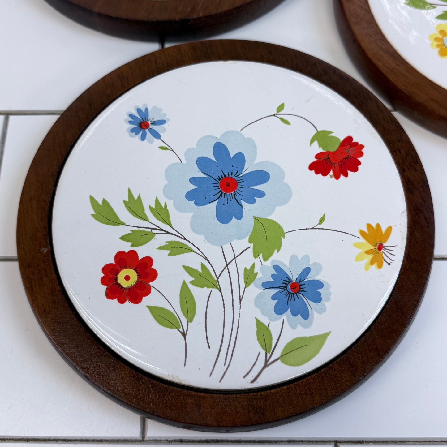 Price Products Floral Wood Trivet Coaster Set w/ Holder