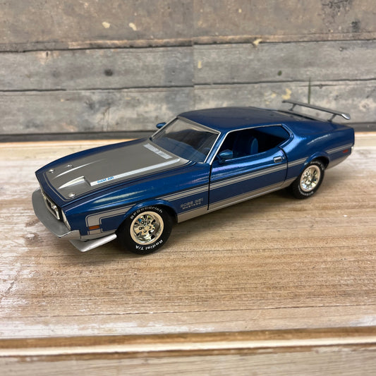 Testors Ford Mustang Boss 351 1971 1:24 Diecast Model, 2001