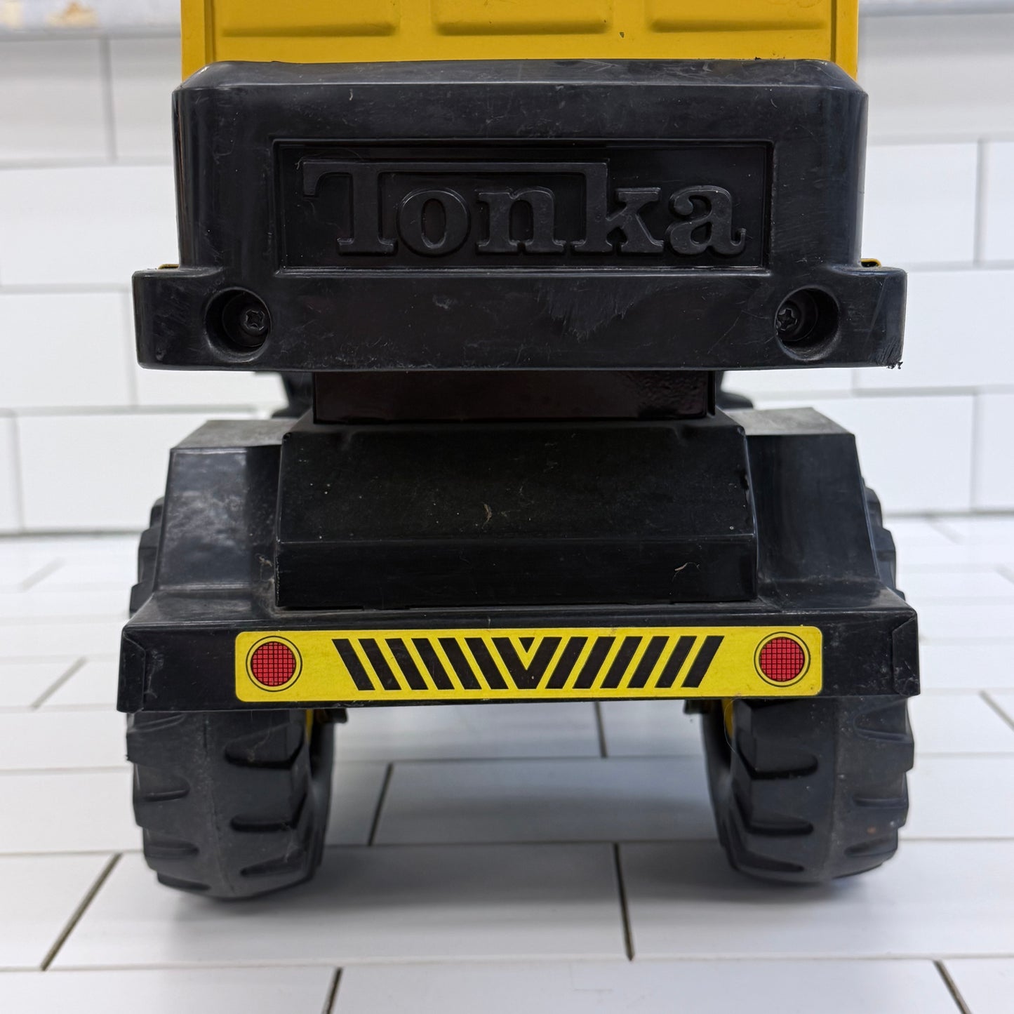 Tonka Turbo Diesel XMB-975 Clam Bucket Crane