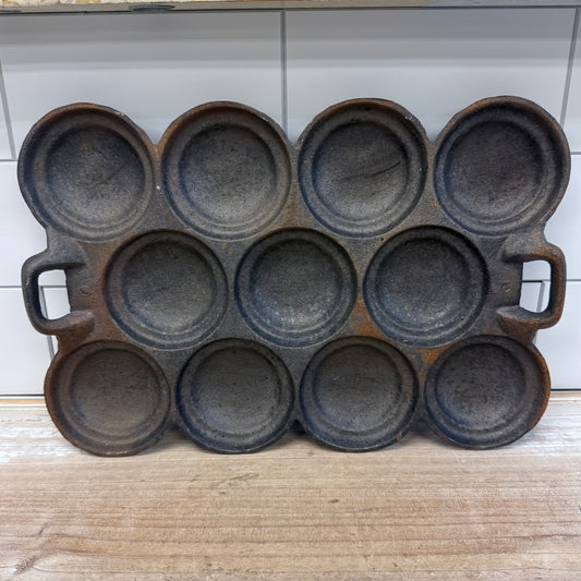 Victoria Gem Pan, Cast Iron 1960s