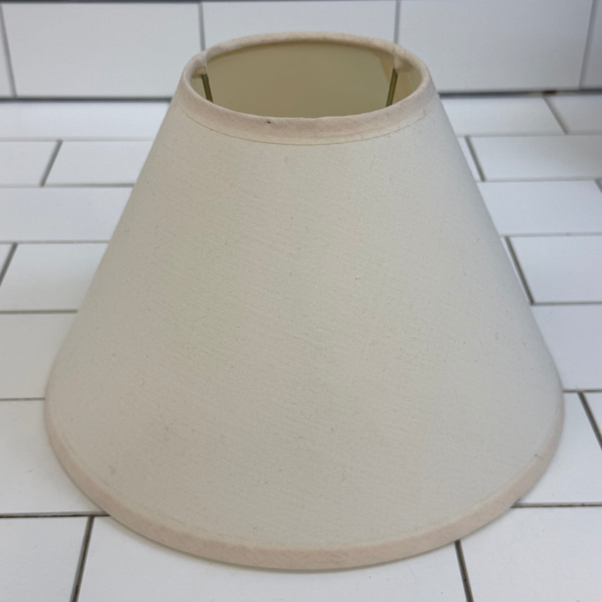 Vintage Cherub Raised Relief Bisque Porcelain Table Lamp