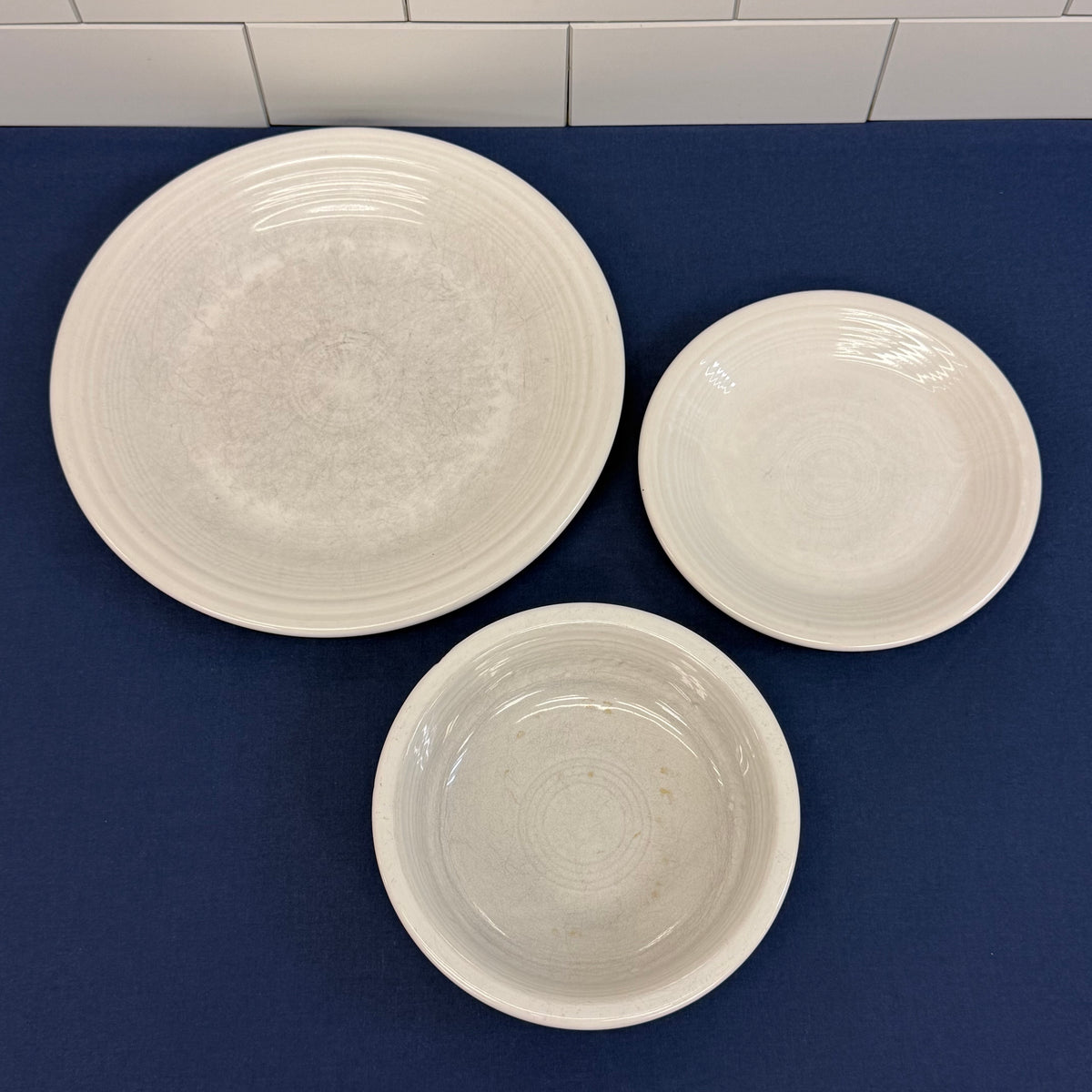 Fiesta Scarlet Peacock White Dinner Set Lot of 9