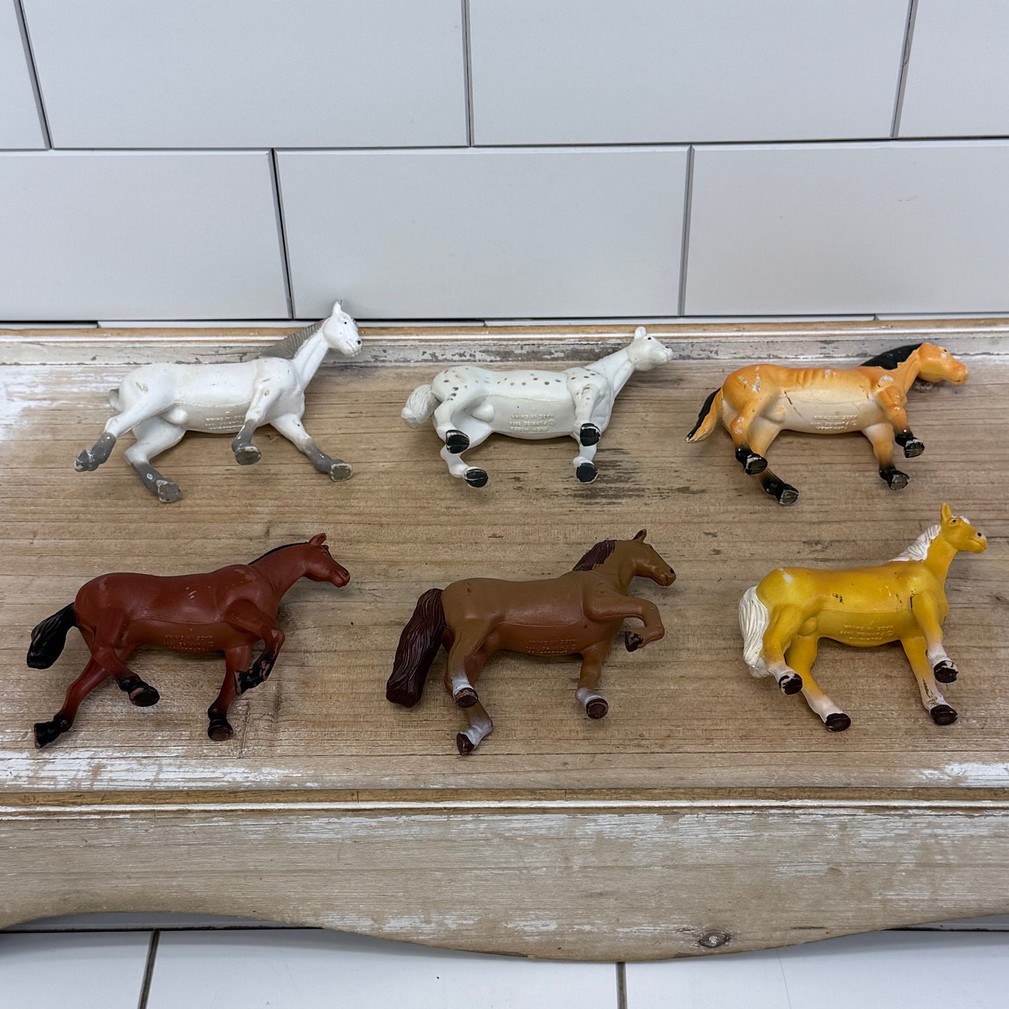 Funrise Toy Horse Figurines with Wooden Stable Set of 7 1988
