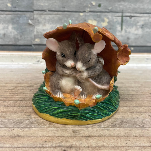 Charming Tails Figurine, 2004
