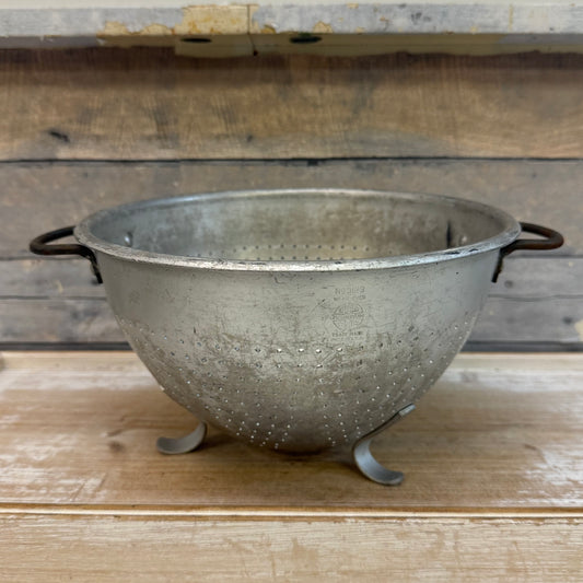 Wear-Ever Aluminum Footed Colander, 1960s