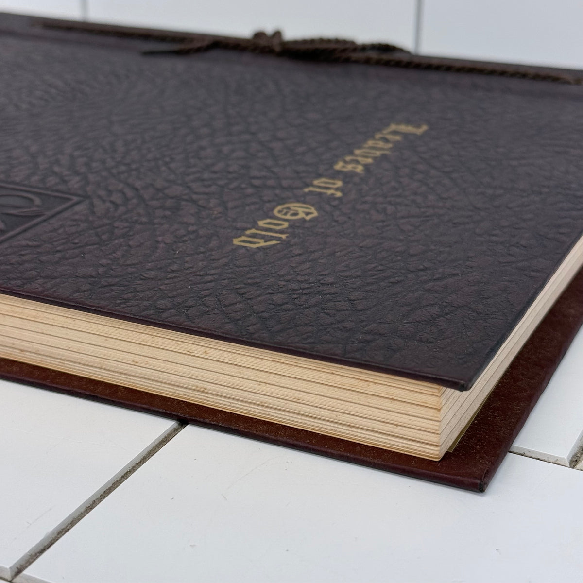 Leaves of Gold Standard Edition 1962 Coslett Vintage Book Slipcase