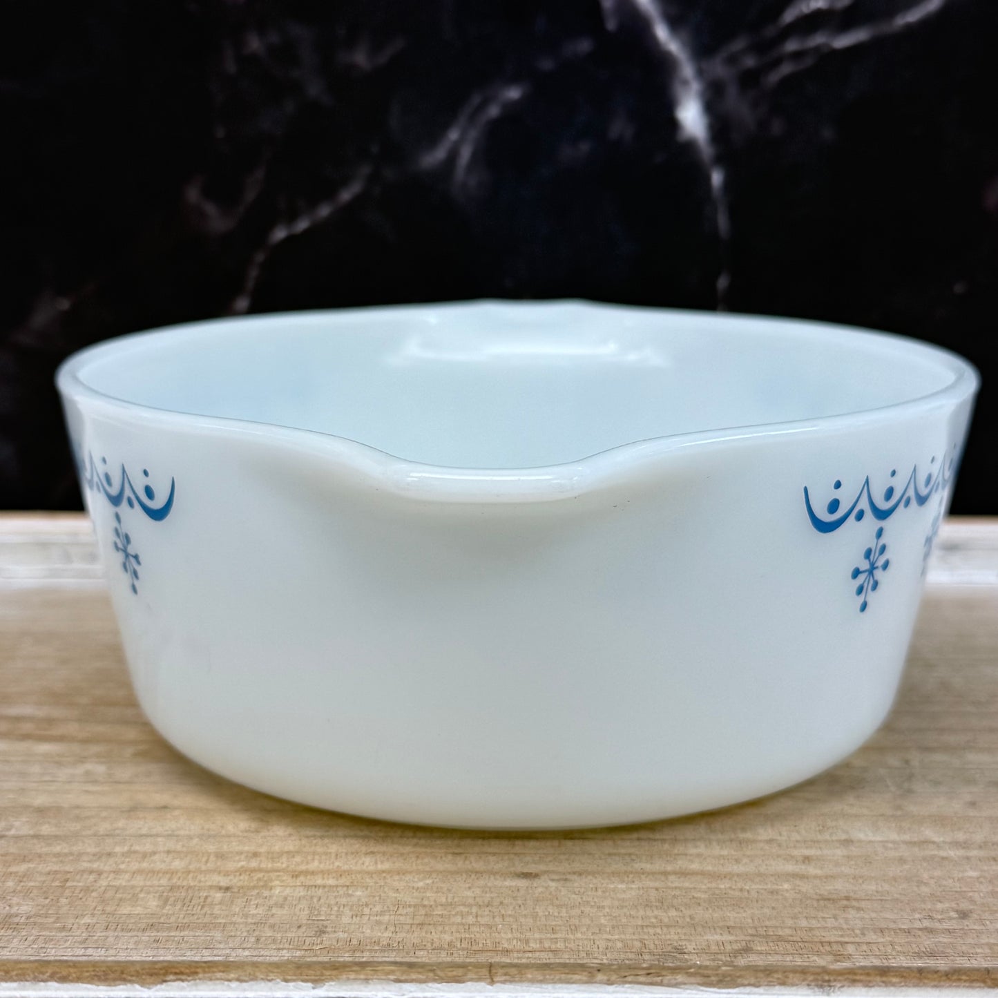 Pyrex Snowflake Blue Casserole Dish 1.5 Pint, #472