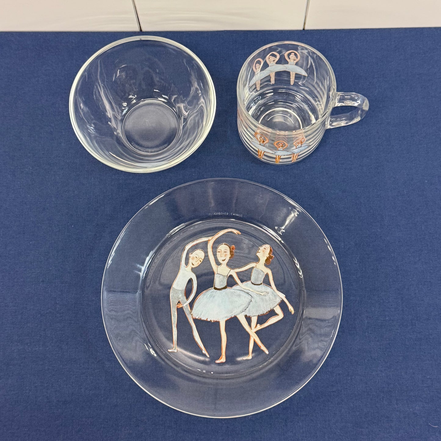 Art Institute Chicago Lily’s Dance Rare Dinnerware Set 1996