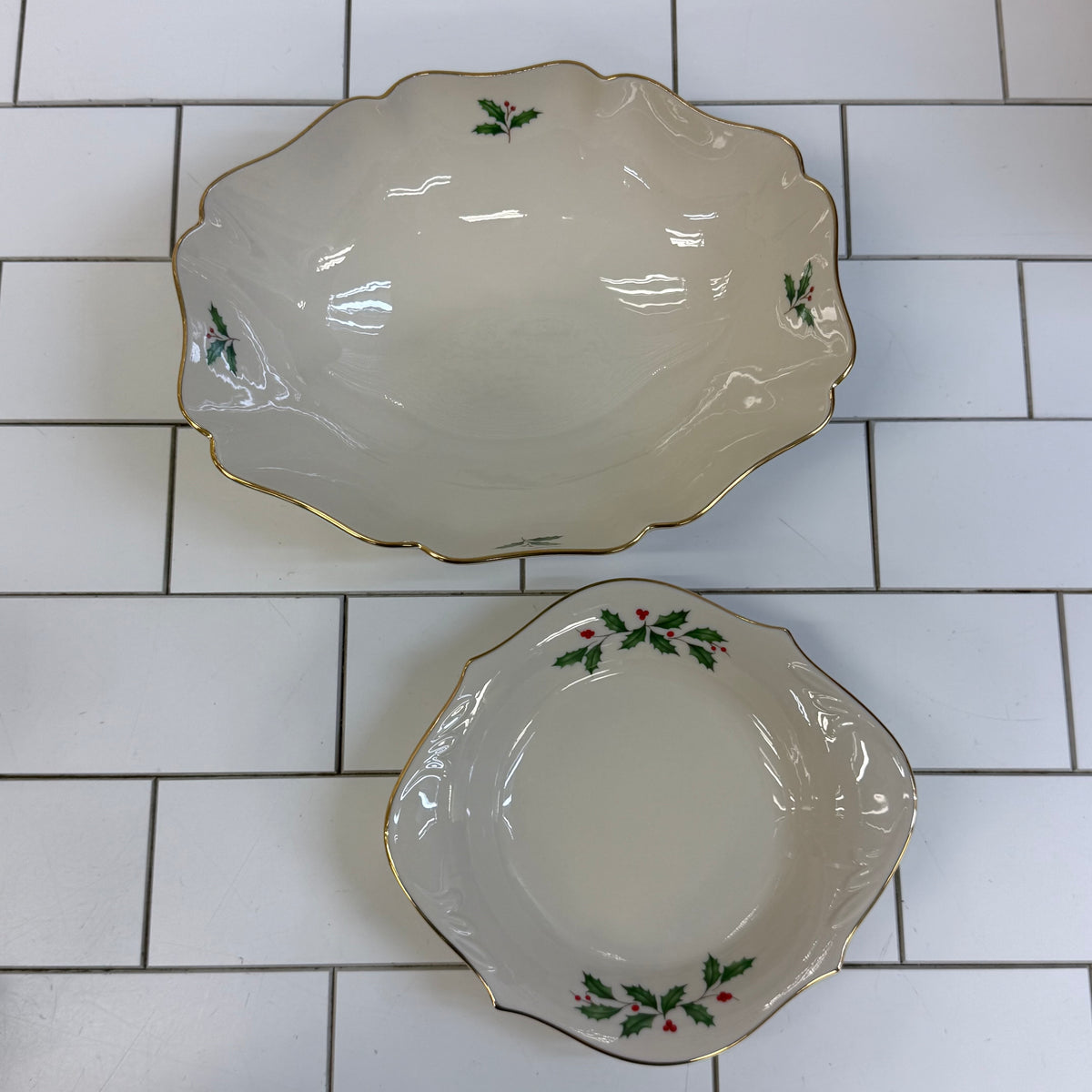 Lenox Holiday Holly Berry Serving Bowls Plate Mugs Selection