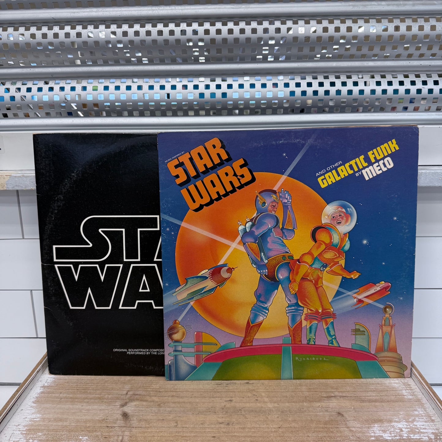 Star Wars Vinyl Records Lot of 2 Soundtrack & Meco 1977
