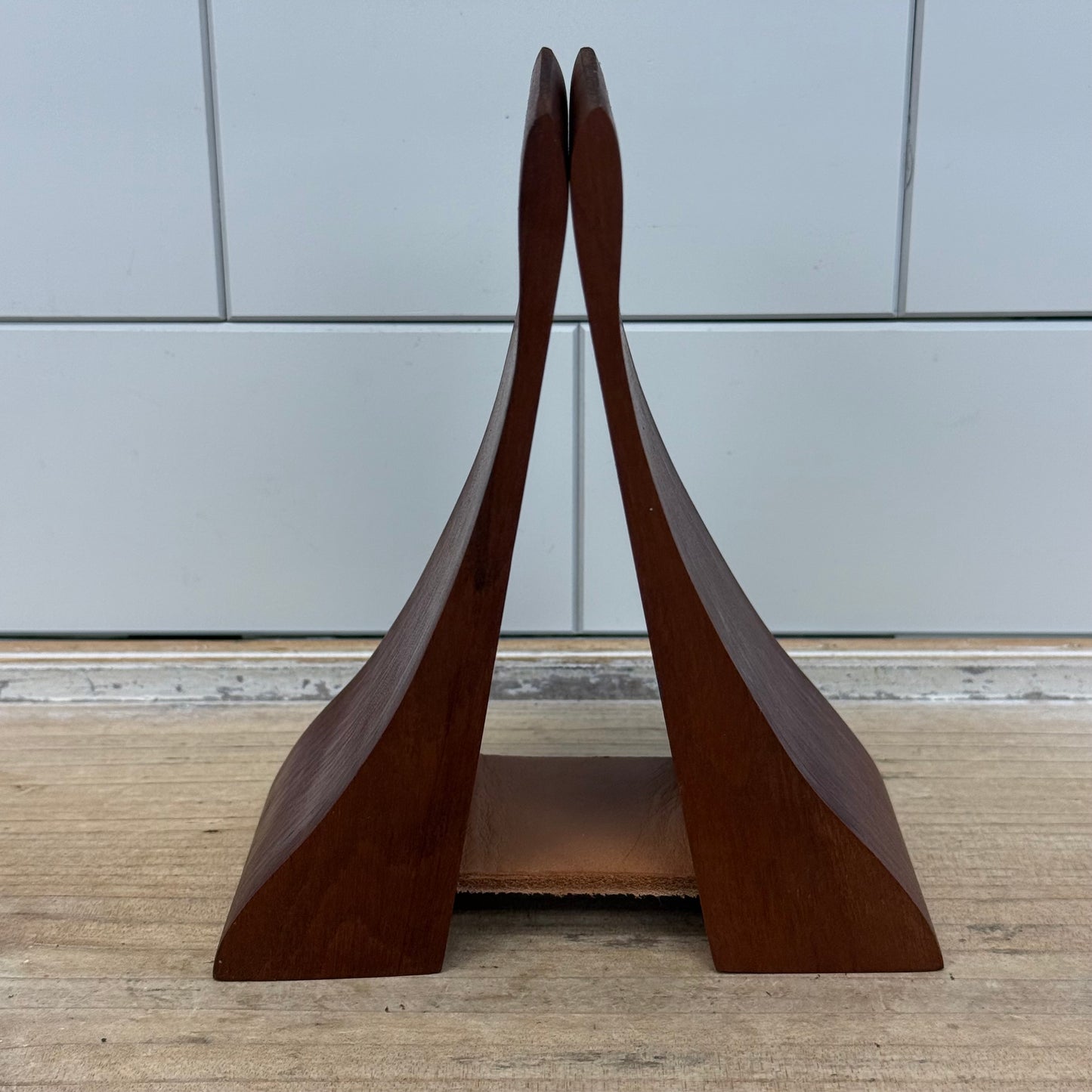Artisan Bakkum Inspired Conjoined Wood Bookends Signed 2005