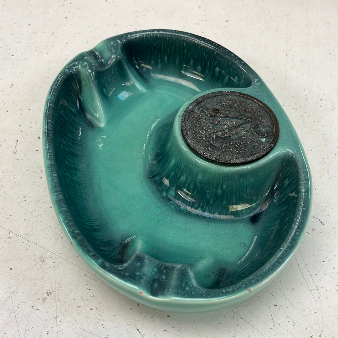 Roseville Hyde Park Ash Tray #1950, 1960s